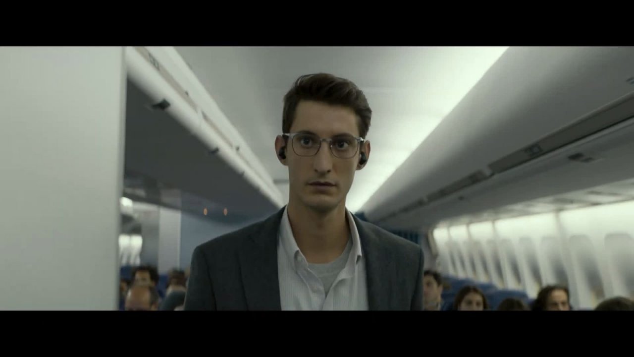 Pierre Niney è Mathieu Vasseur in Black Box - La scatola nera