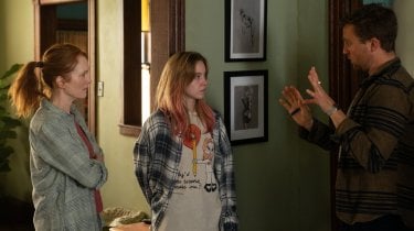 Echo Valley Julianne Moore Sydney Sweeney Sul Set