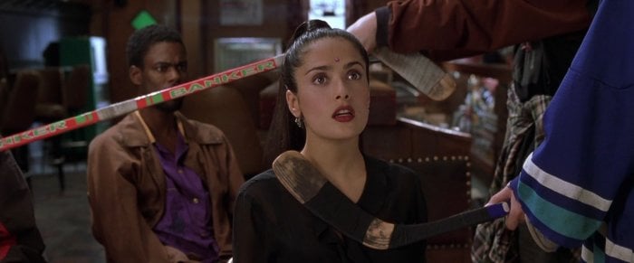 Salma Hayek celebra i 25 anni di Dogma: 'Non riesco a credere di aver fatto parte di qualcosa di così audace'