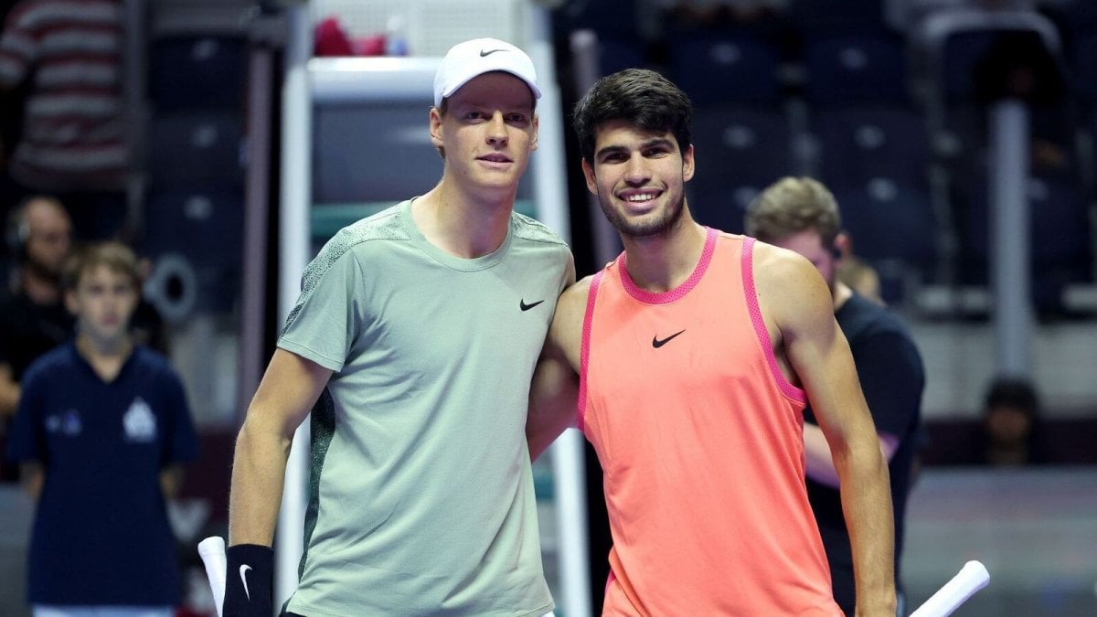 Sinner Alcaraz in finale al Roland Garros: a che ora e dove vederla in TV in chiaro e in streaming Sinner Alcaraz in finale al Roland Garros: a che ora e dove vederla in TV in chiaro e in streaming