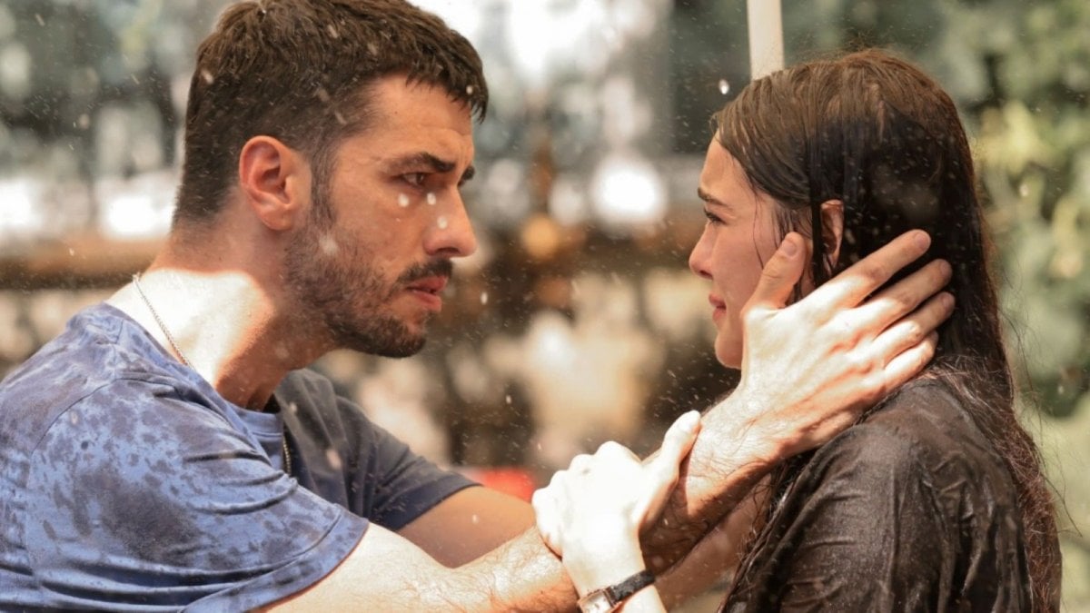 La notte nel cuore, la soap turca in onda stasera su Canale 5: cosa succederà nella terza puntata La notte nel cuore, la soap turca in onda stasera su Canale 5: cosa succederà nella terza puntata