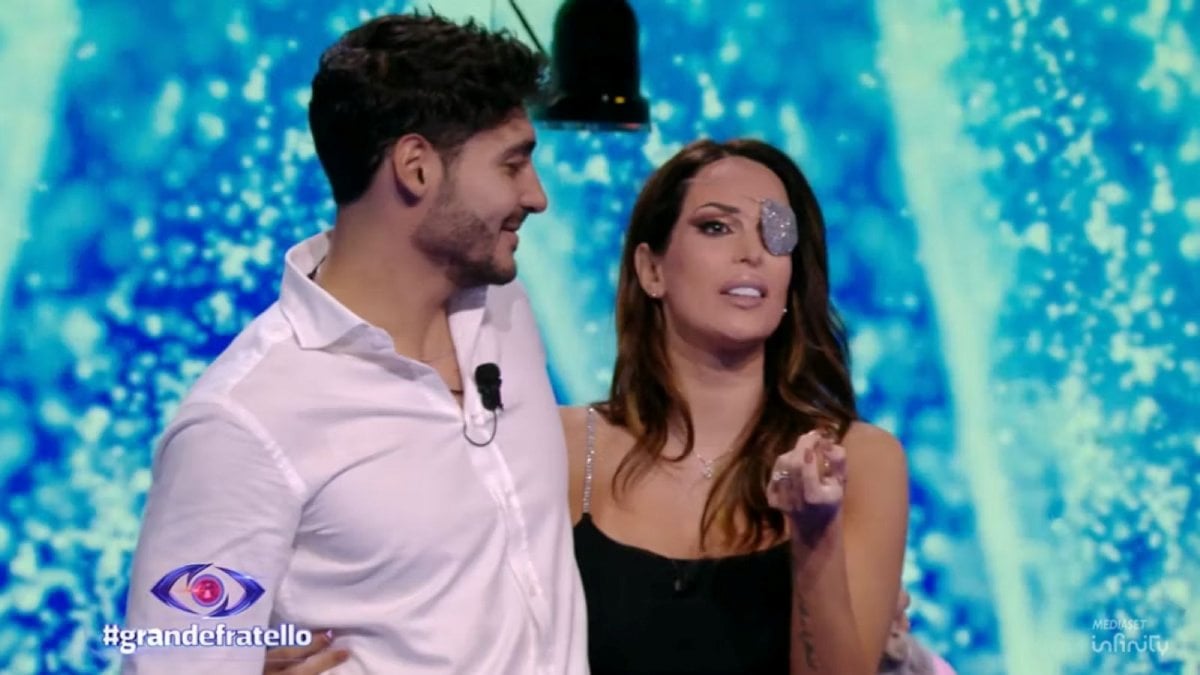 Grande Fratello, Gessica Notaro interviene sulla crisi tra Helena e Javier: “gli siamo vicini, ma…” Grande Fratello, Gessica Notaro interviene sulla crisi tra Helena e Javier: “gli siamo vicini, ma…”