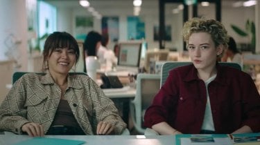 Il Royal Hotel Julia Garner Jessica Henwick Immagine