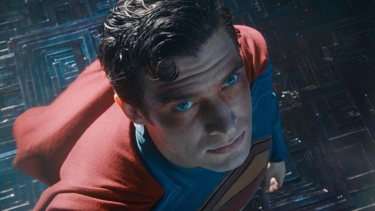 Superman in primo piano