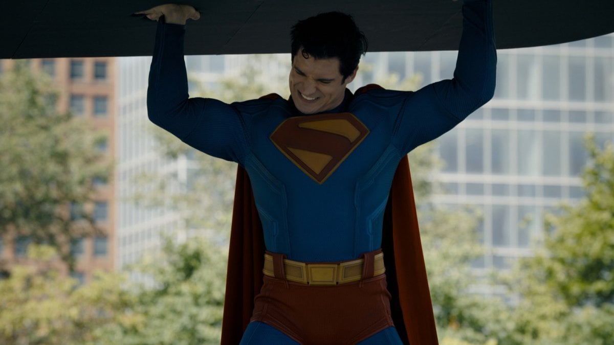 superman lex luthor vuole eliminare clark kent e la sua famiglia nel trailer appena rilasciato