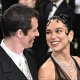 Dua Lipa e Callum Turner promessi sposi: quanto costa il prezioso anello di fidanzamento?