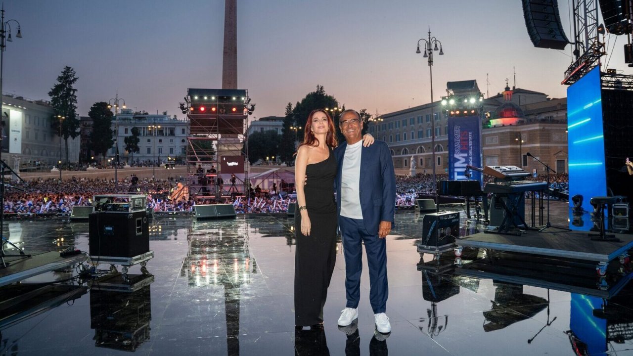 TIM Summer Hits al via stasera su Rai 1: la scaletta e i cantanti di venerdì 13 giugno