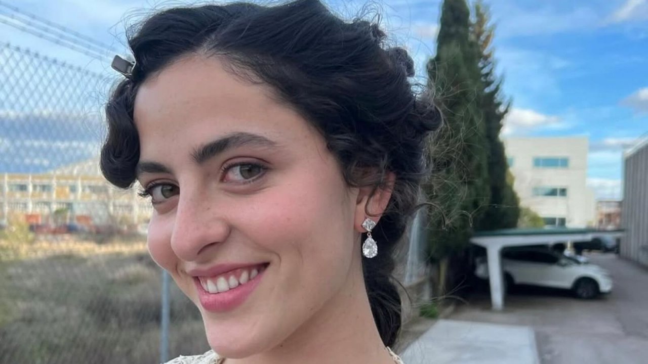 Vera nella soap opera La Promessa è interpretata da Angela Echaniz