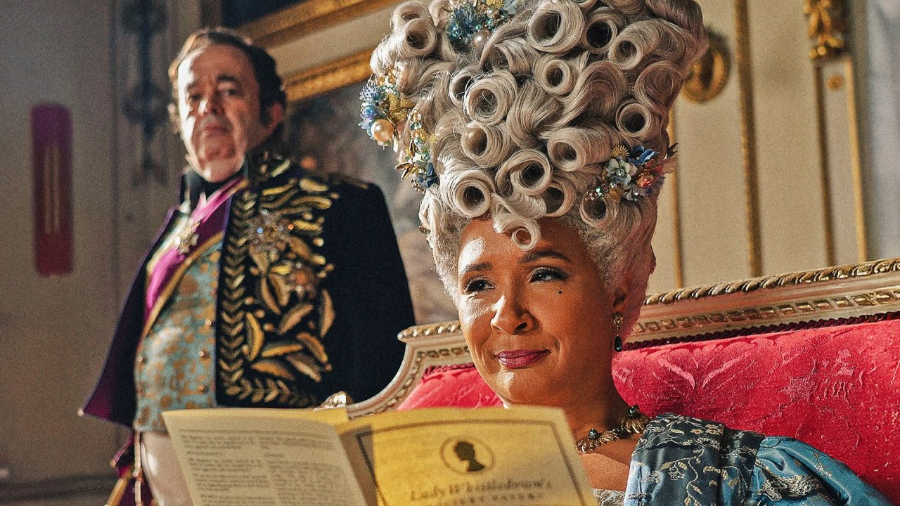 Golda Rosheuvel in una scena da Bridgerton 3