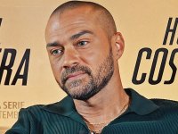 Hotel Costiera, Jesse Williams: 'Una serie dallo sguardo giocoso, tra Italia e America'