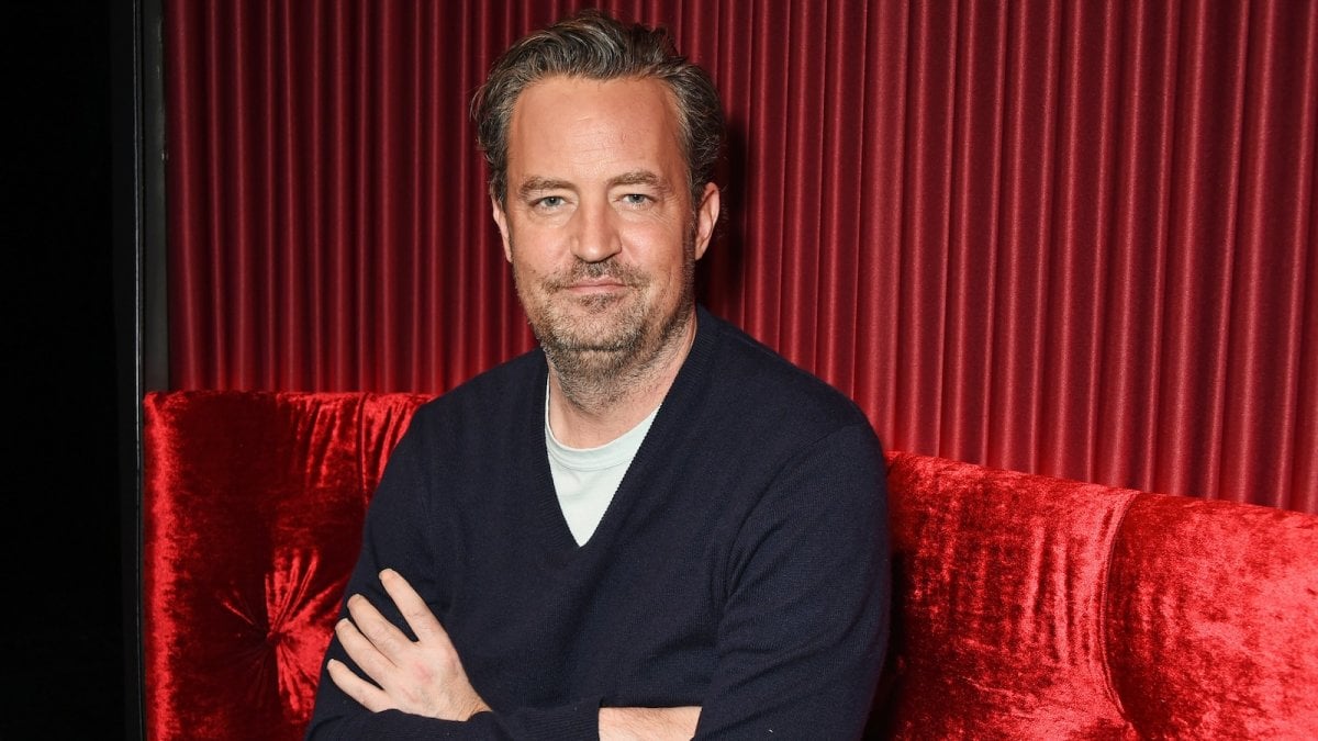 matthew perry il medico che gli ha fornito la ketamina si dichiara colpevole rischia 40 anni di carcere