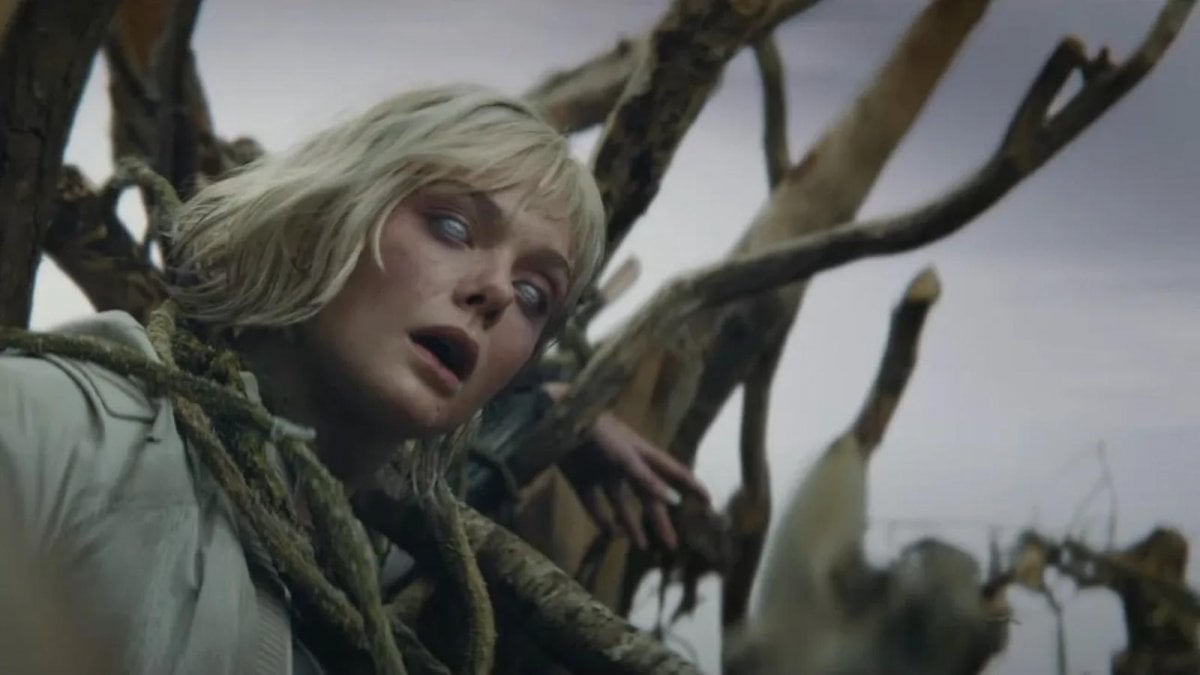 predator badlands uno spoiler fondamentale sul personaggio di elle fanning svelato nel poster