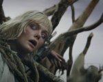Predator: Badlands, uno spoiler fondamentale sul personaggio di Elle Fanning svelato nel poster