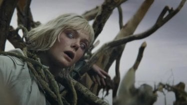 Predator Badlands Elle Fanning Poster