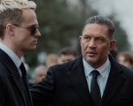 'Suicidio professionale': tutte le follie di Tom Hardy sul set di Mobland