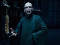 Harry Potter: l'esilarante consiglio di moda di Ralph Fiennes al futuro interprete di Voldemort