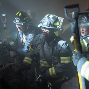 9-1-1. Una sequenza dal finale dell'ottava stagione.