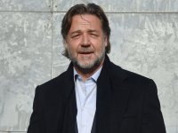 Highlander: Russell Crowe nel cast del reboot con Henry Cavill, diretto da Chad Stahelski
