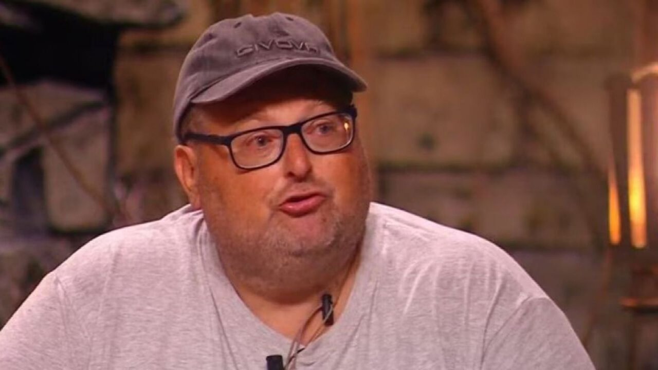 L'Isola dei Famosi, Cristina Plevani contro Mario Adinolfi: “Non sono la tua ancella”