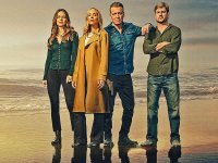 The Waterfront, recensione: i ragazzi di Dawson's Creek sono adulti (e criminali) nella soap estiva Netflix