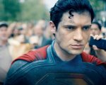 Superman sconfitto dalla Kryptonite e in lotta con Ultraman nei nuovi epici spot TV del film DC