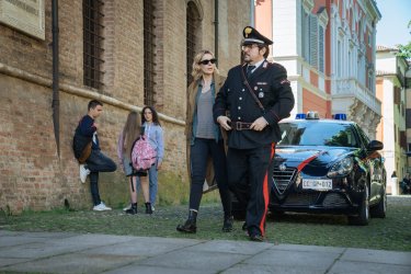 Estranei Elena Radonicich Ricky Memphis Scena Serie Tv Rai