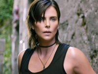 Charlize Theron: 'Gli uomini fanno flop e lavorano ancora: Hollywood non scommette sugli action con donne'