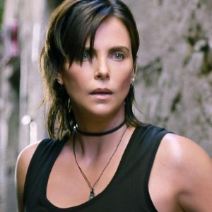 The Old Guard 2: Charlize Theron in una scena