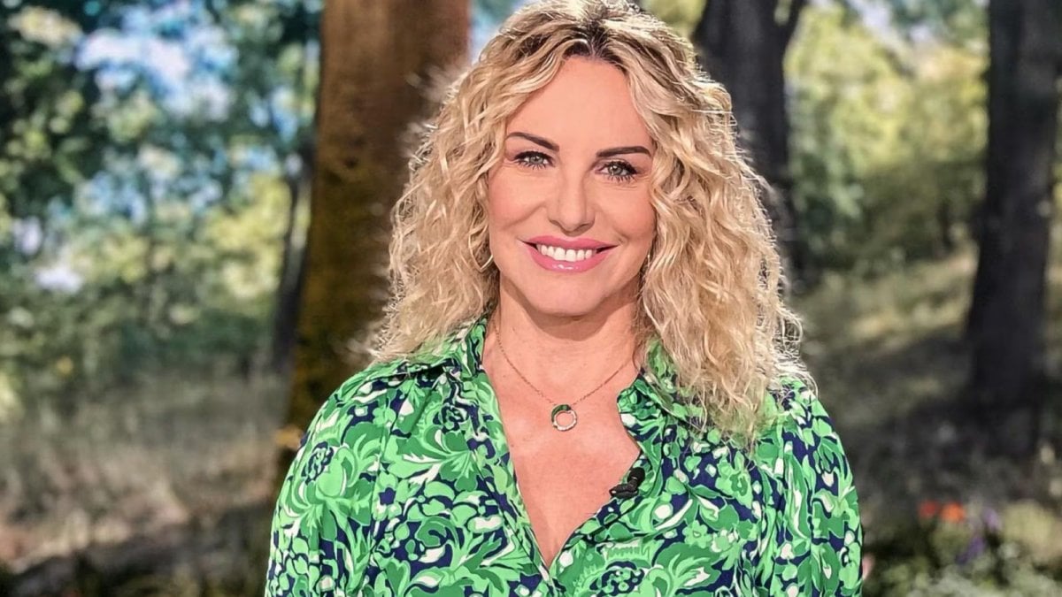 Palinsesti RAI: quali conduttori potrebbero disertare la presentazione prevista oggi a Napoli Palinsesti RAI: quali conduttori potrebbero disertare la presentazione prevista oggi a Napoli