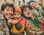 Come fratelli, parlano il regista e il cast: “Una storia tenera su due padri che formano una famiglia”