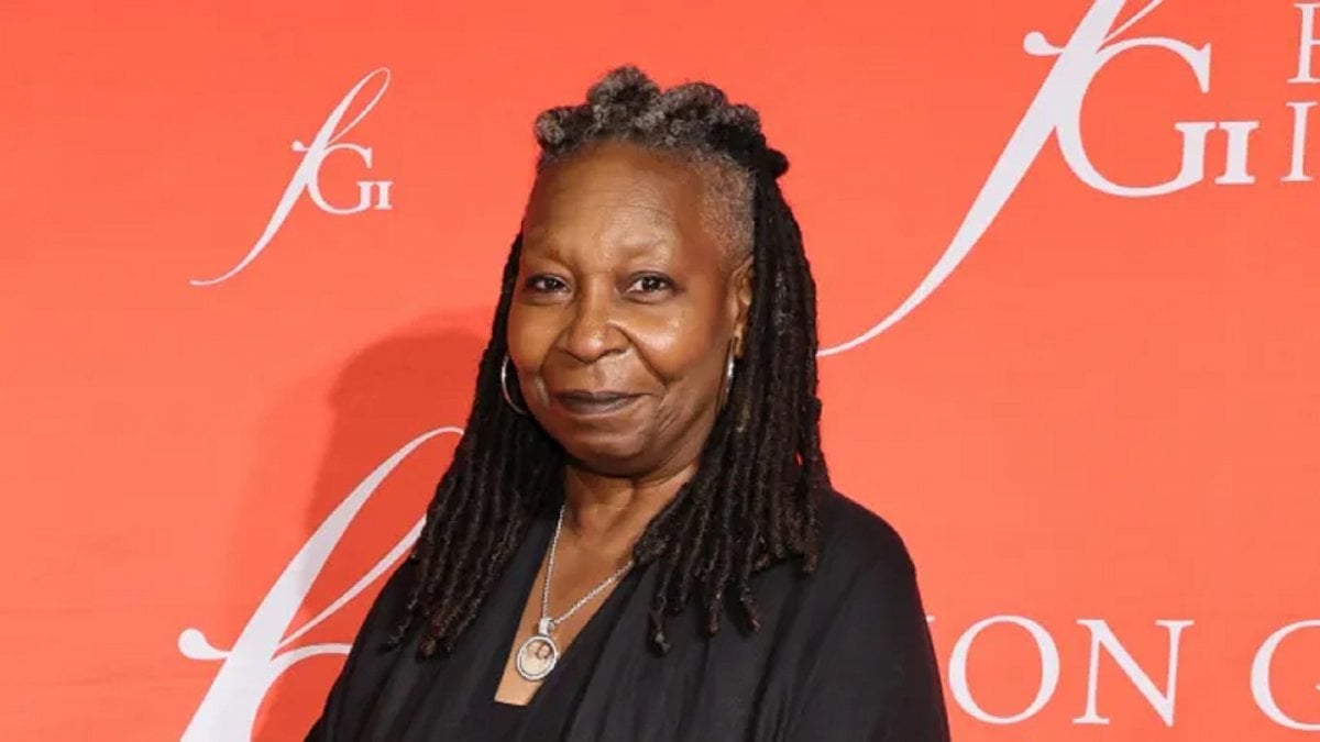 un posto al sole arriva whoopi goldberg per festeggiare i 30 anni della soap