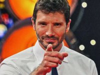 Affari Tuoi va in vacanza con una stagione record firmata Stefano De Martino