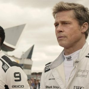 F1: Brad Pitt e Damson Idris in una scena