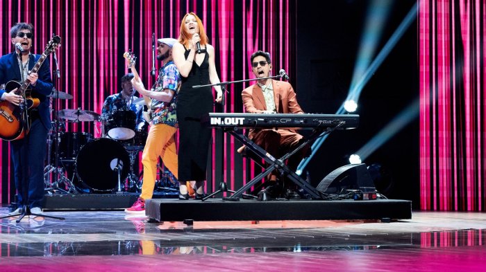 In&Out – Niente di serio torna stasera su TV8: Noemi superospite della puntata di lunedì 30 giugno