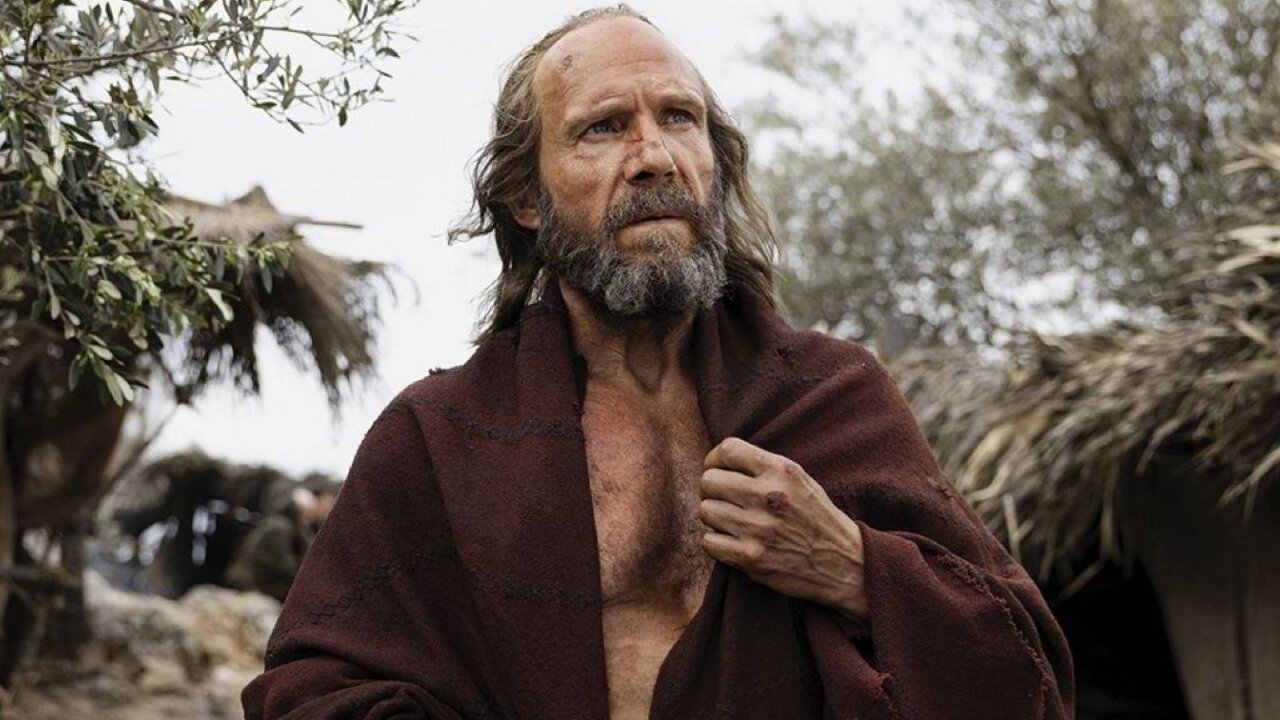Ralph Fiennes in una scena di  Itaca. Il ritorno