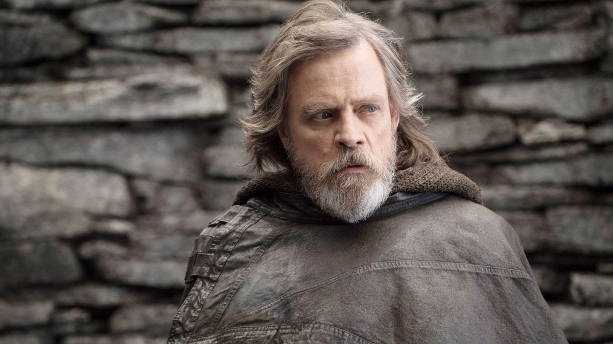 Star Wars: Gli Ultimi Jedi, Mark Hamill svela la storia di Luke che aveva ideato prima delle riprese Star Wars: Gli Ultimi Jedi, Mark Hamill svela la storia di Luke che aveva ideato prima delle riprese