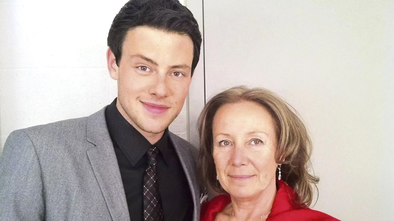 Una foto di Cory Monteith e sua madre