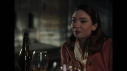 Di là dal fiume e tra gli alberi - Trailer italiano del film con Liev Schreiber e Matilda De Angelis