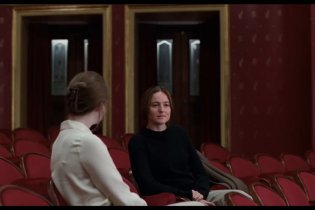 Sentimental Value - Trailer del film di Joaquin Trier con Elle Fanning e Stellan Skarsgård