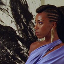 Reflection in a Dead Diamond: Céline Camara in una foto