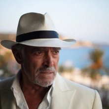 Reflection in a Dead Diamond: Fabio Testi in un primo piano