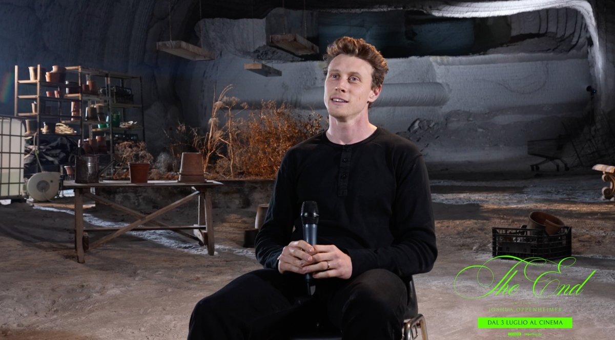 The End, intervista a George MacKay: "Gli Stati Uniti sono fondati sul mito e sull The End, intervista a George MacKay: "Gli Stati Uniti sono fondati sul mito e sull