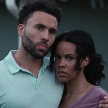 Nuotando nella follia: un'immagine del thriller