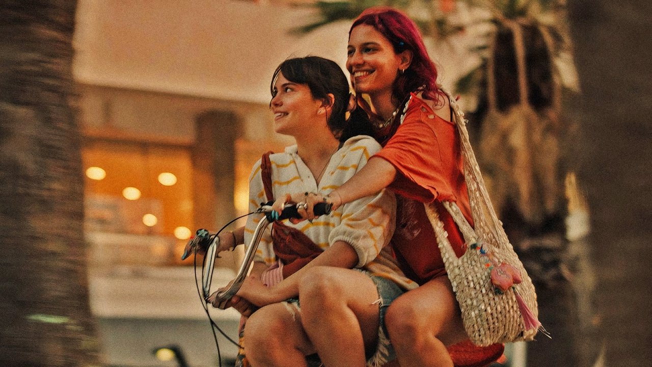 Come Closer di Tom Nesher