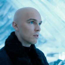 Superman: Nicholas Hoult in un primo piano