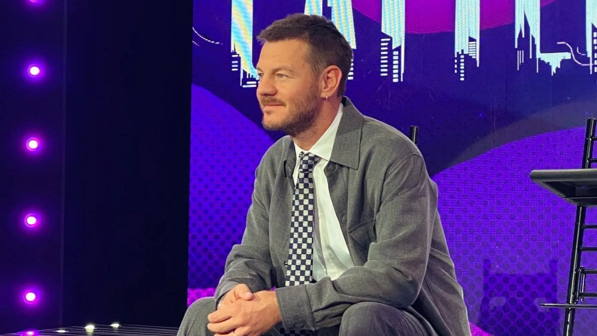 Mediaset frena su Alessandro Cattelan: la trattativa si è arenata o è solo rimandata? Mediaset frena su Alessandro Cattelan: la trattativa si è arenata o è solo rimandata?