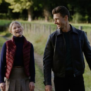 Un duca all'improvviso: Emilie de Ravin, Andrew W. Walker in una scena