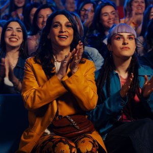 Unicorni: Dontalella Finocchiaro e Viola Gabriele in una scena