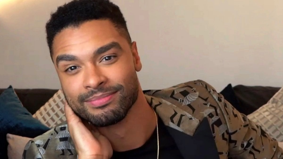 Regé Jean Page sarà protagonista e produttore della serie Funny You Should Ask Regé Jean Page sarà protagonista e produttore della serie Funny You Should Ask