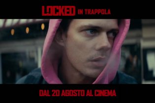 Locked - In trappola - Trailer italiano del thriller prodotto da Sam Raimi con Bill Skarsgård e Anthony Hopkins